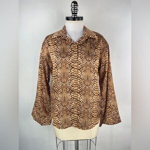 💚 2981.  Brown Snake Printed Button Front Top